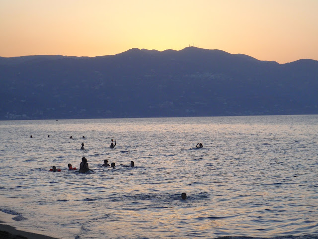 αγαπημένες εποχές μπάνιο  ως το βράδυ (φ.Μ.Κυμάκη)