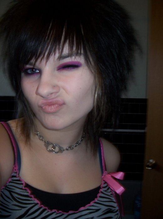 teenage hairstyles for girls 2011. Emo Hairstyles For Girls 2011.