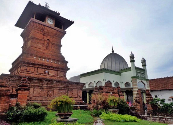 Akulturasi Islam Dalam Bidang Seni Bangunan Dan Arsitektur 