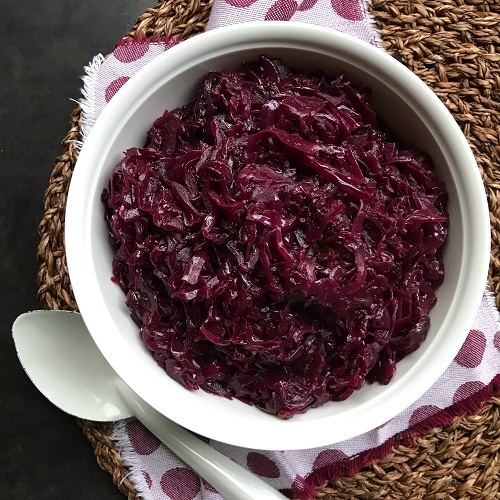 ofengeschmorter Rotkohl mit Preiselbeeren & Balsamico