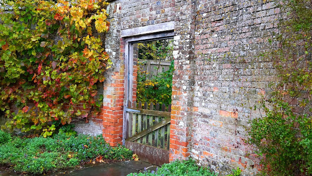 Project 365 2015 day 300 - Avebury Manor House // 76sunflowers