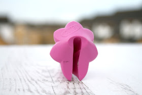 Squidger - The Get It Out Gadget