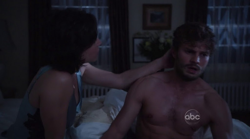 Jamie Dornan Shirtless in Once upon a Time s1e07