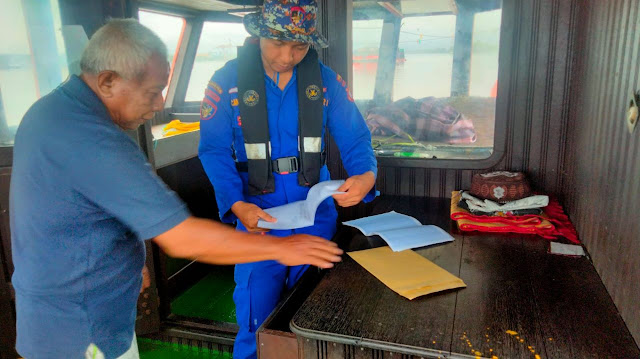 Ditpolairud Berikan Imbauan Keselamatan Bagi Para Pelayar Yang Melintas di Das Mentaya