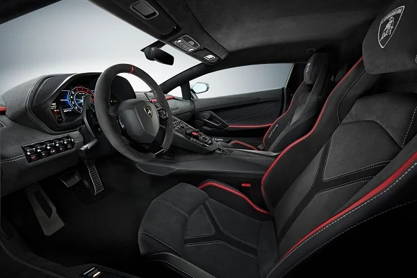 Interior Lamborghini Aventador LP 780-4 Ultimae