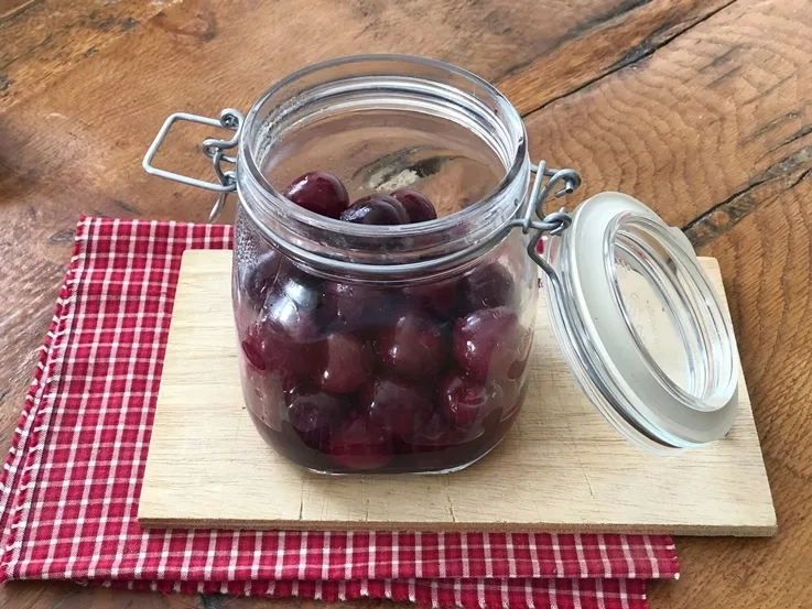 Cerezas en almíbar