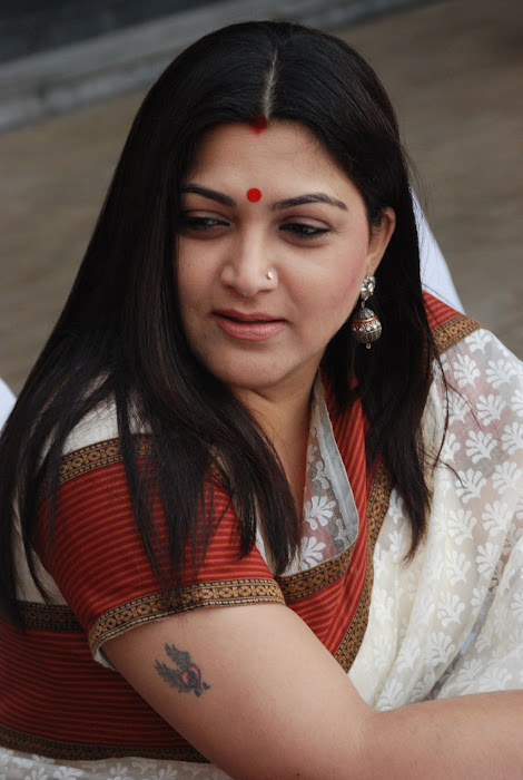 kushboo in saree at big fm et awards