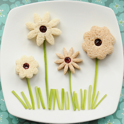 Cute Lunch Idea: May Flowers