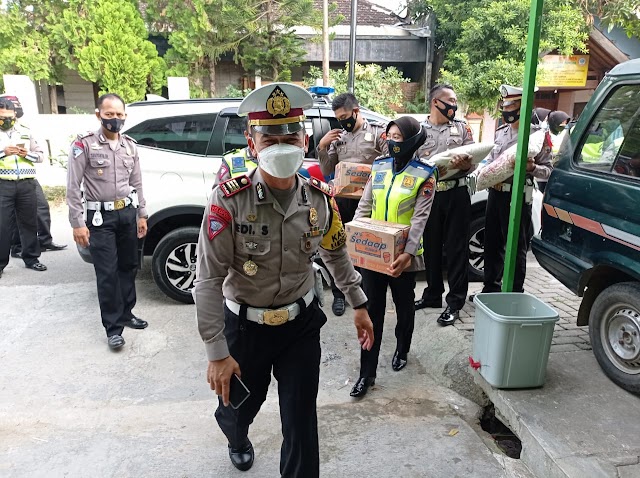 Jelang Lebaran, Satlantas Polres Blora Bakti Sosial di Panti Asuhan dan Pondok Pesantren