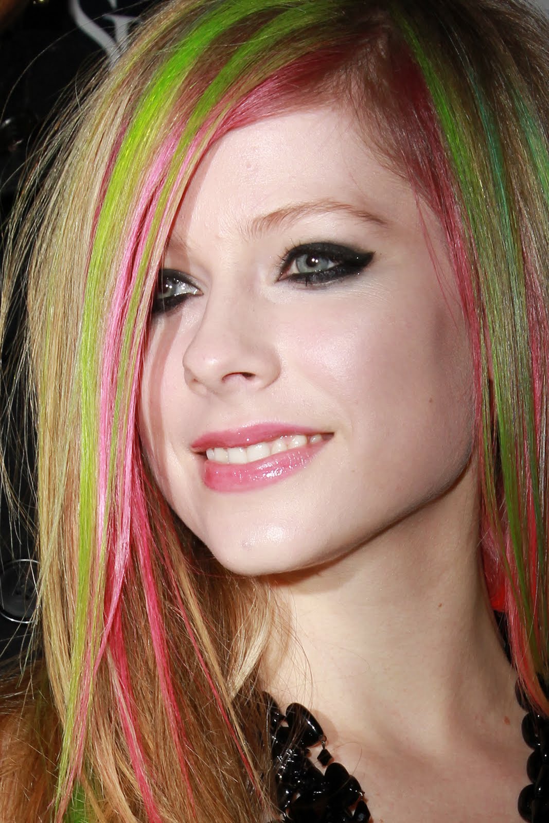 Best Cool Pics: Avril Lavigne Goodbye Lullaby 2011 New Album