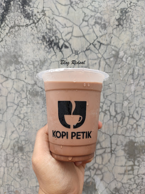 Edisi Memetik Rasa dari Kopi Petik - Minuman 01