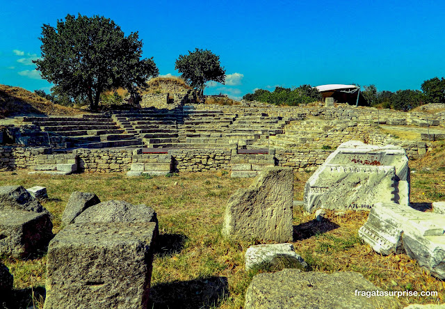 Anfiteatro escavado em Troia, Turquia