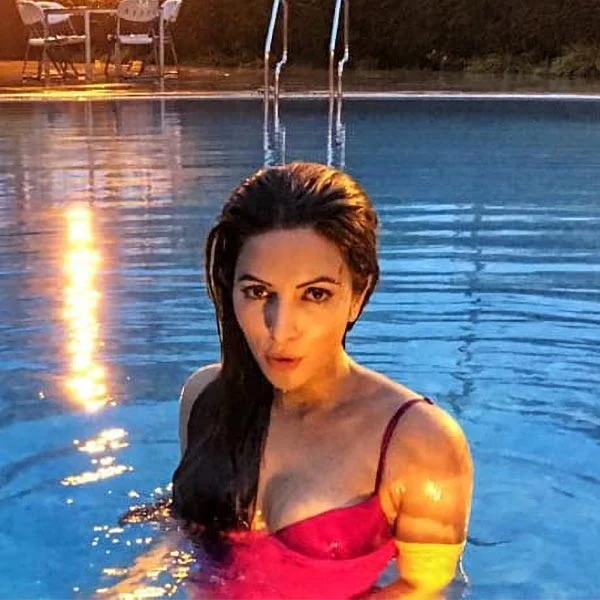 Shama Sikander bikini sexy body hot actress