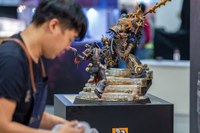 Guilliman Vs Chaos Marine de " Warhammer 40000" - HMO Statues