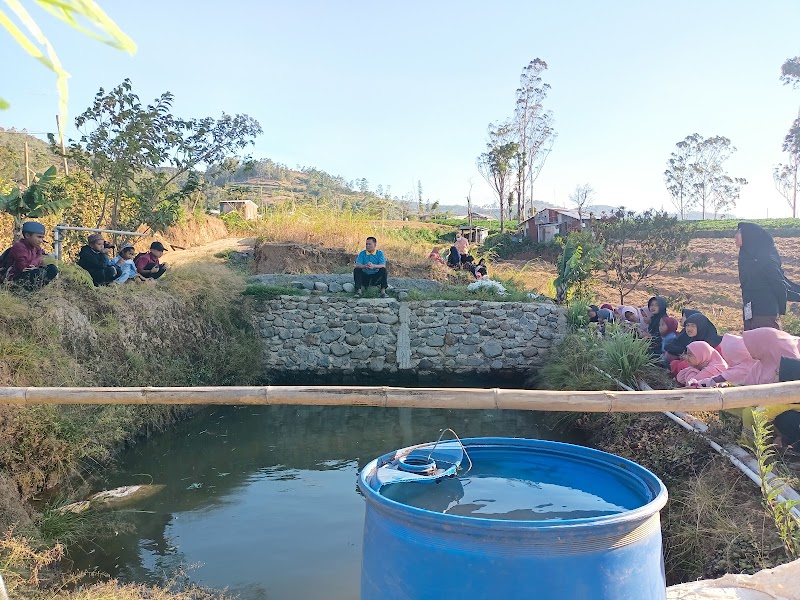  Anak Petani Kanreapia Jadikan Embung Pertanian Sebagai Tempat Belajar 