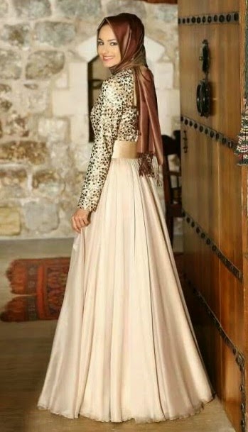 20 Foto Desain Baju Pesta Muslim Glamour Terpopuler 