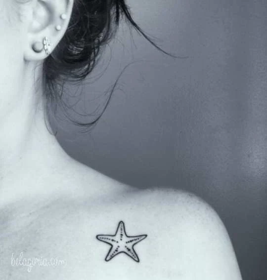 tatuajes de estrellas elegantes para mujeres