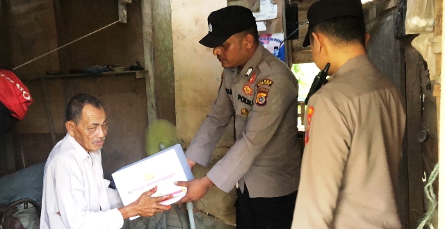 Polsek Peureulak Barat Polres Aceh Timur Salurkan Bantuan Kemanusiaan Untuk Negeri