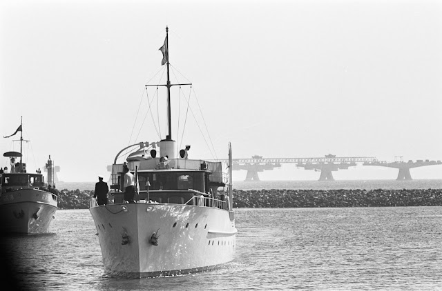 Piet Hein in de haven van Colijnsplaat