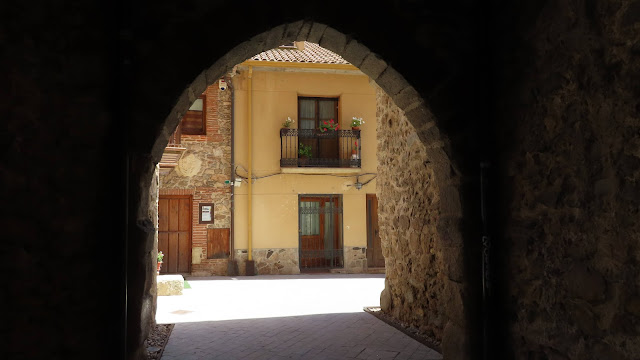 Puerta de entrada a Buitrago del Lozoya. Muralla medieval.
