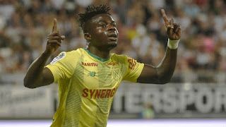 DONE DEAL: Moses Simeon signs for Nantes till 2024