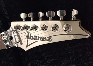 Chromeboys, the Ibanez JS2-CH from 1990.