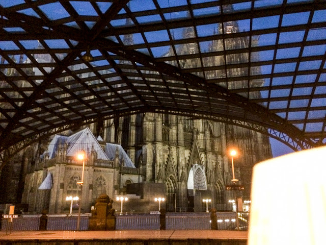 Bahnhof Köln mit Dom