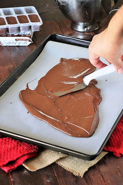  With its layer of creamy eggless cookie dough sandwiched between two layers of chocolate Chocolate Chip Cookie Dough Bark: Step-by-Step