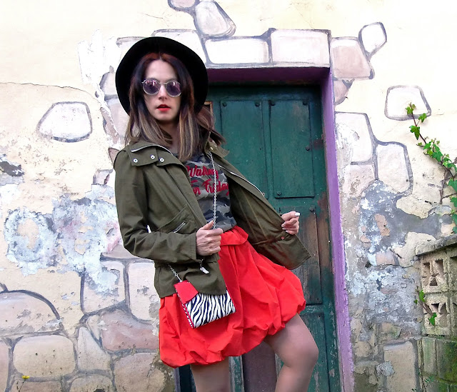 fashion, moda, look, outfit, blog, blogger, walking, penny, lane, streetstyle, style, estilo, trendy, rock, boho, chic, cool, casual, ropa, cloth, garment, inspiration, fashionblogger, art, photo, photograph, Avilés, oviedo, gijón, asturias, hat, jacket, skirt, khaki, caqui, camuflaje, camuoflage,