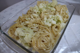 Macarrão com molho vermelho e branco