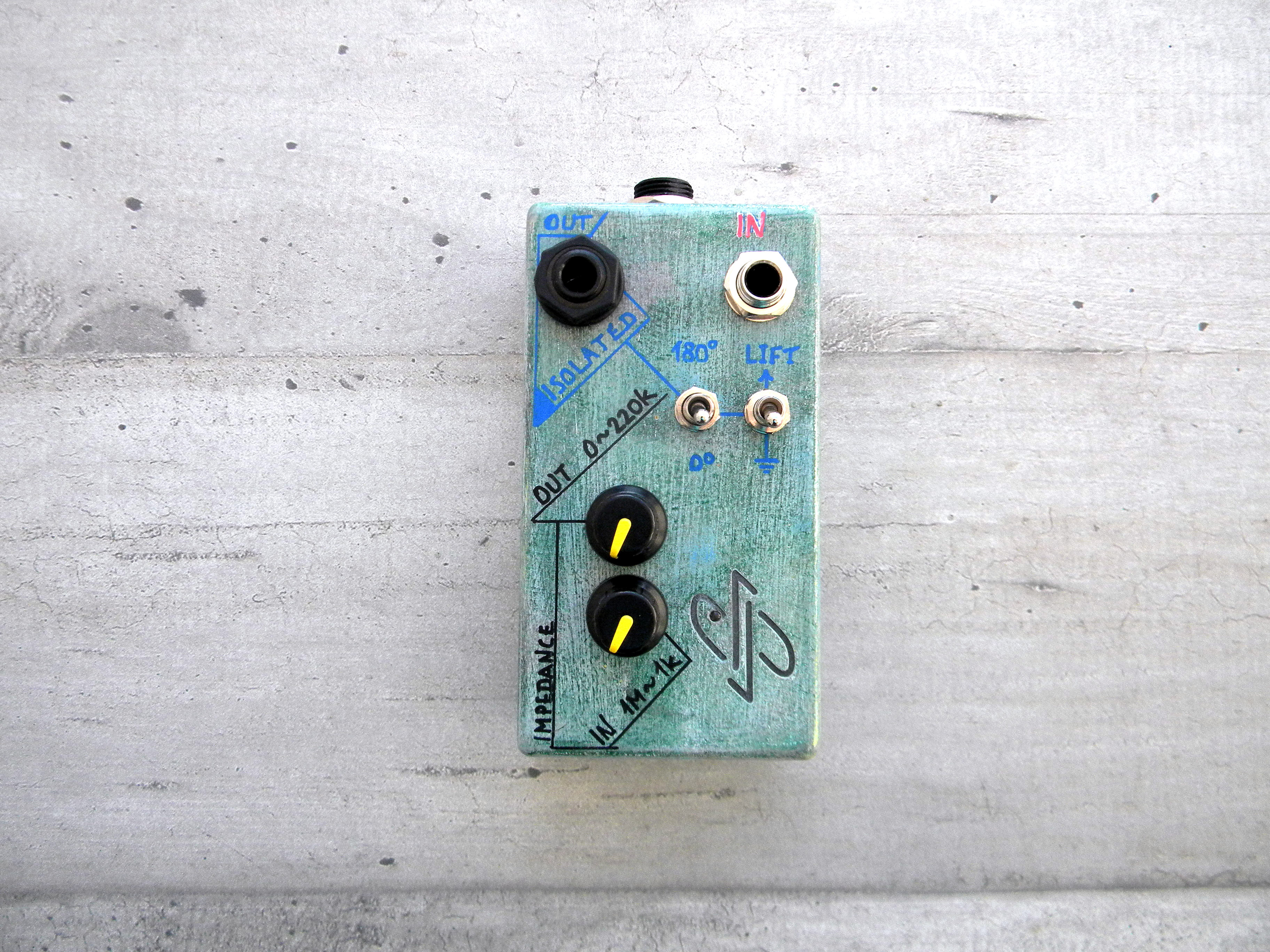Hum eliminator pedal shop