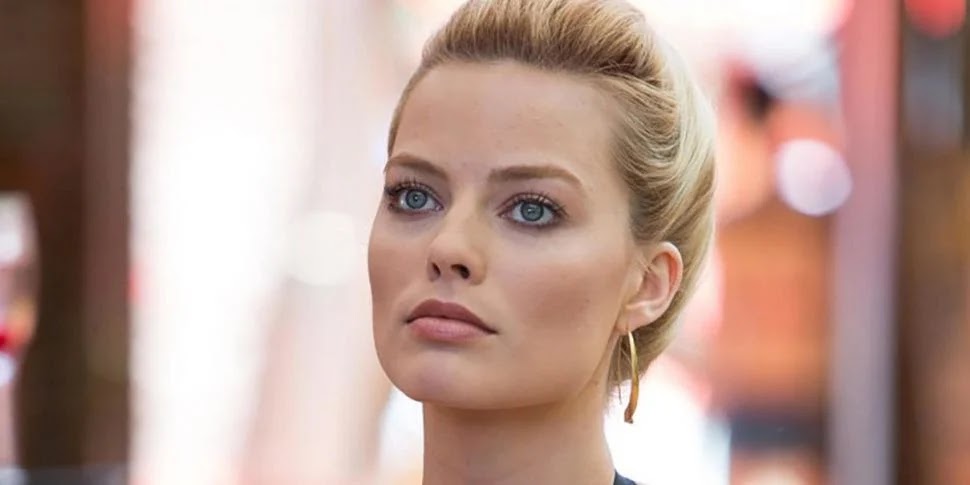 Margot Robbie Reacts To Photos Of Her Crying Outside Cara Delevingne's Home