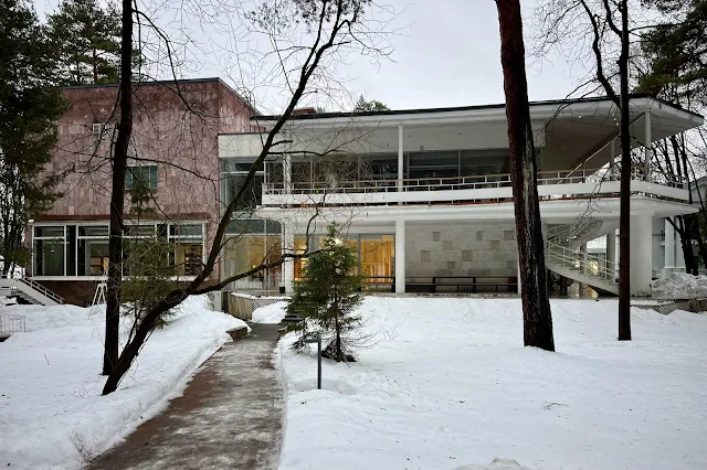 посёлок Переделкино, Дом творчества писателей «Переделкино», клубный корпус 1969 года постройки