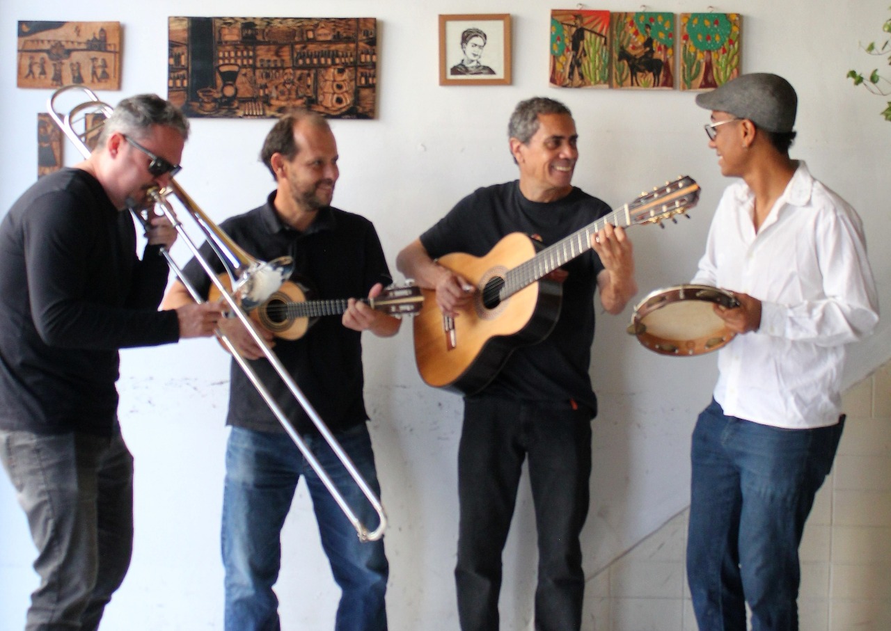 Banda 12 de Março lança novo CD e apresenta os tradicionais dobrados e um  repertório composto por música popular brasileira, internacional e erudita