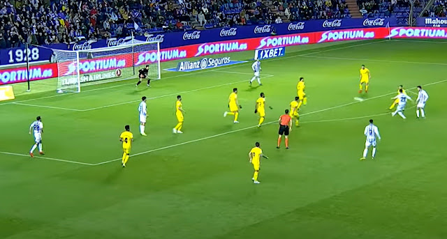 Michel dispara desde fuera del área para marcar el gol del Valladolid. REAL VALLADOLID C. F. 1 GIRONA F. C. 0. 23/04/2019. Campeonato de Liga de 1ª División, jornada 34. Valladolid, estadio José Zorrilla. GOLES: 1-0: 67’, Michel.