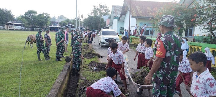 Tanamkan Sejak Dini, Kodim 1426 Takalar Ajarkan Pentingnya Jaga Kebersihan Lingkungan Kepada Siswa Sekolah Dasar