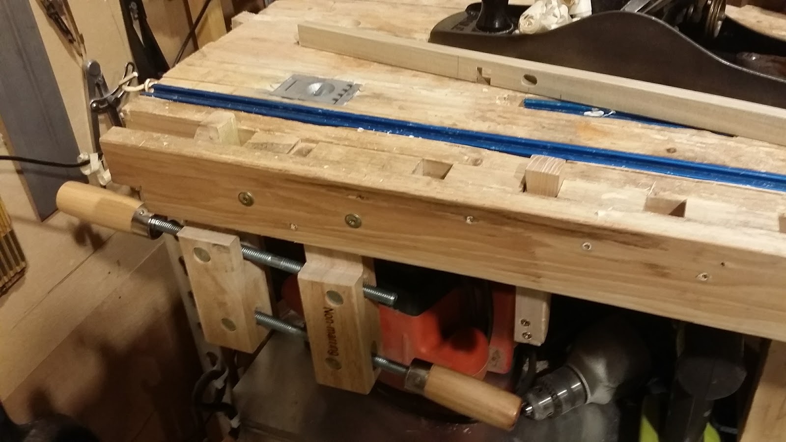Easy Add-On Tail Vise for the Tiny Shop