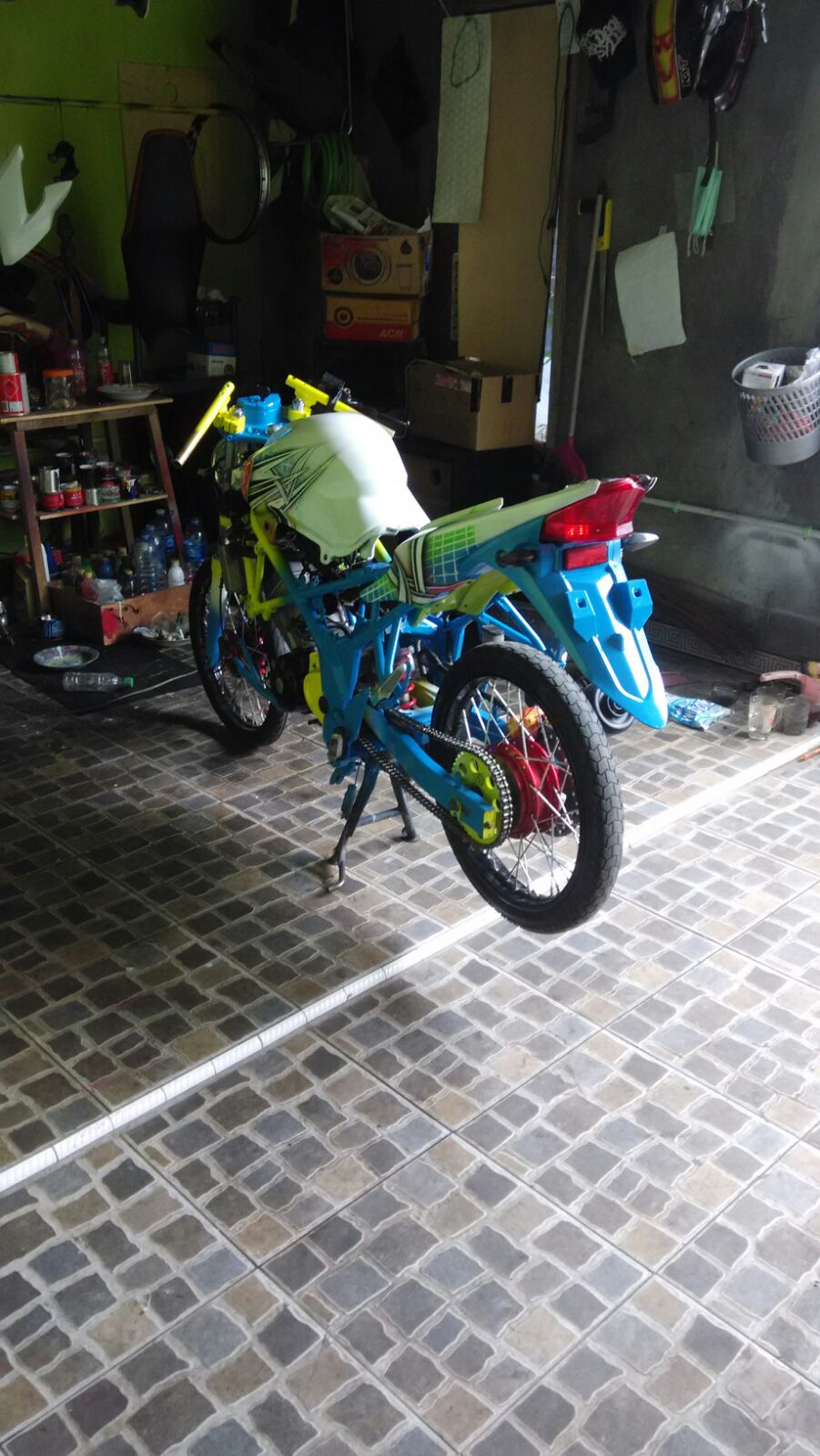 Cat Airbrush Grafis 3d Honda Cb 150 R Full Body Rangka INFO DUNIA