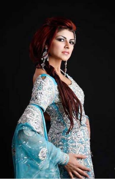 Ayesha Gilani Miss Pakistan Hot Pictures Hot Wallpapers cleavage