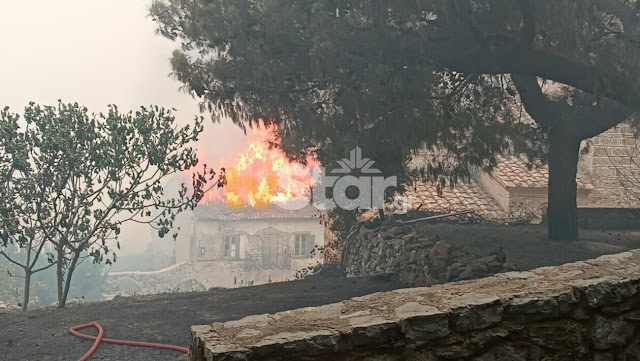 Όσιος Λουκάς: Η φωτιά έκαψε ιστορικά κτήρια στο μνημείο της UNESCO – Σώθηκαν οι ναοί