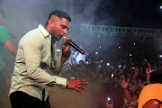 Yo Yo Honey Singh Awesome Live Performance Wallpaper Free Download
