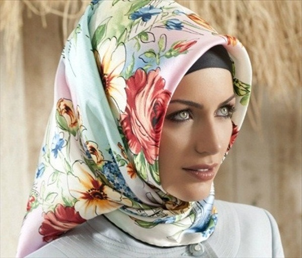 Hijab Ala Rusia Babushka Trend Fashion Masa Kini
