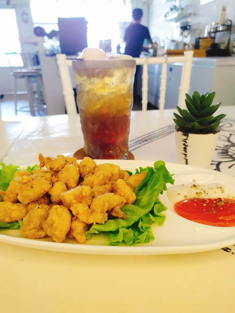 menu makanan di cafe 888