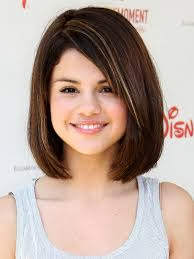 Short Hairstyles with Bangs Selena Gomez