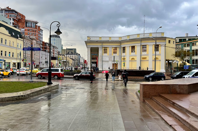 Долгоруковская улица, Селезнёвская улица, станция метро Новослободская
