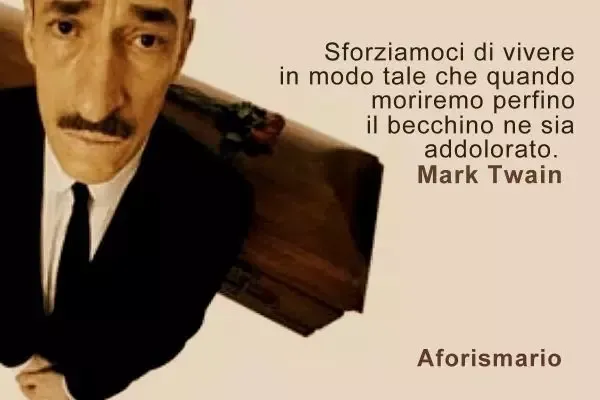 Becchino con espressione addolorata