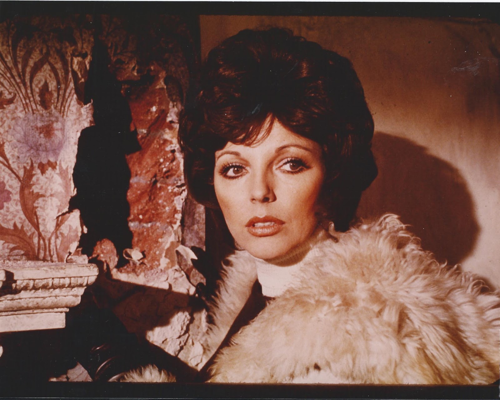 THE JOAN COLLINS ARCHIVE: PHOTO OF THE DAY: SUCH A DARK PLACE TO PUT A ...