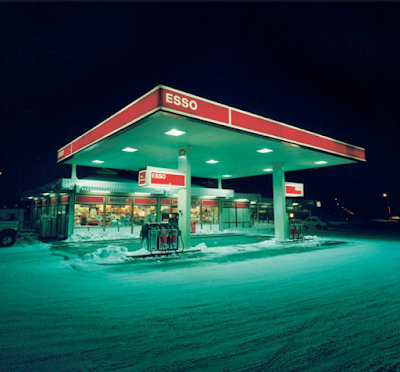 Petrol and service stations in Iceland