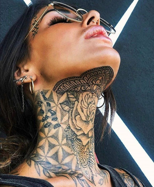 Tatuagens no pescoço - 40 ideias femininas