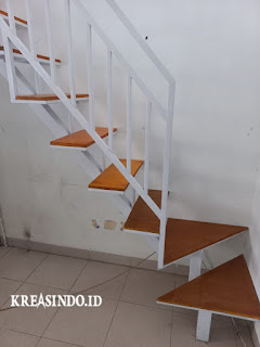 Tangga Trap Multiplek untuk Mezzanine pesanan Bpk Felix di D'marco Cilodong Depok